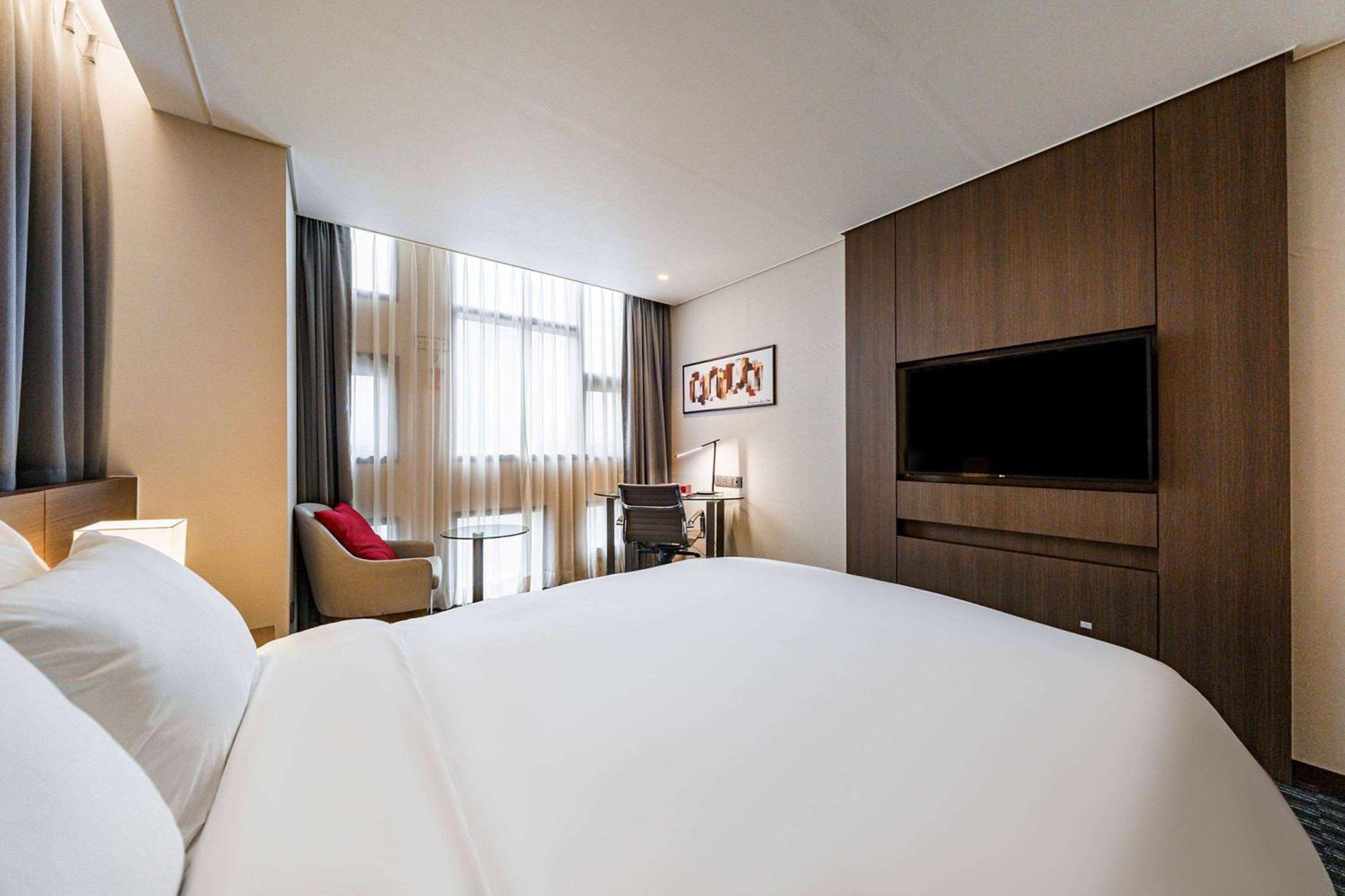 Ramada Encore by Wyndham Busan Station 50