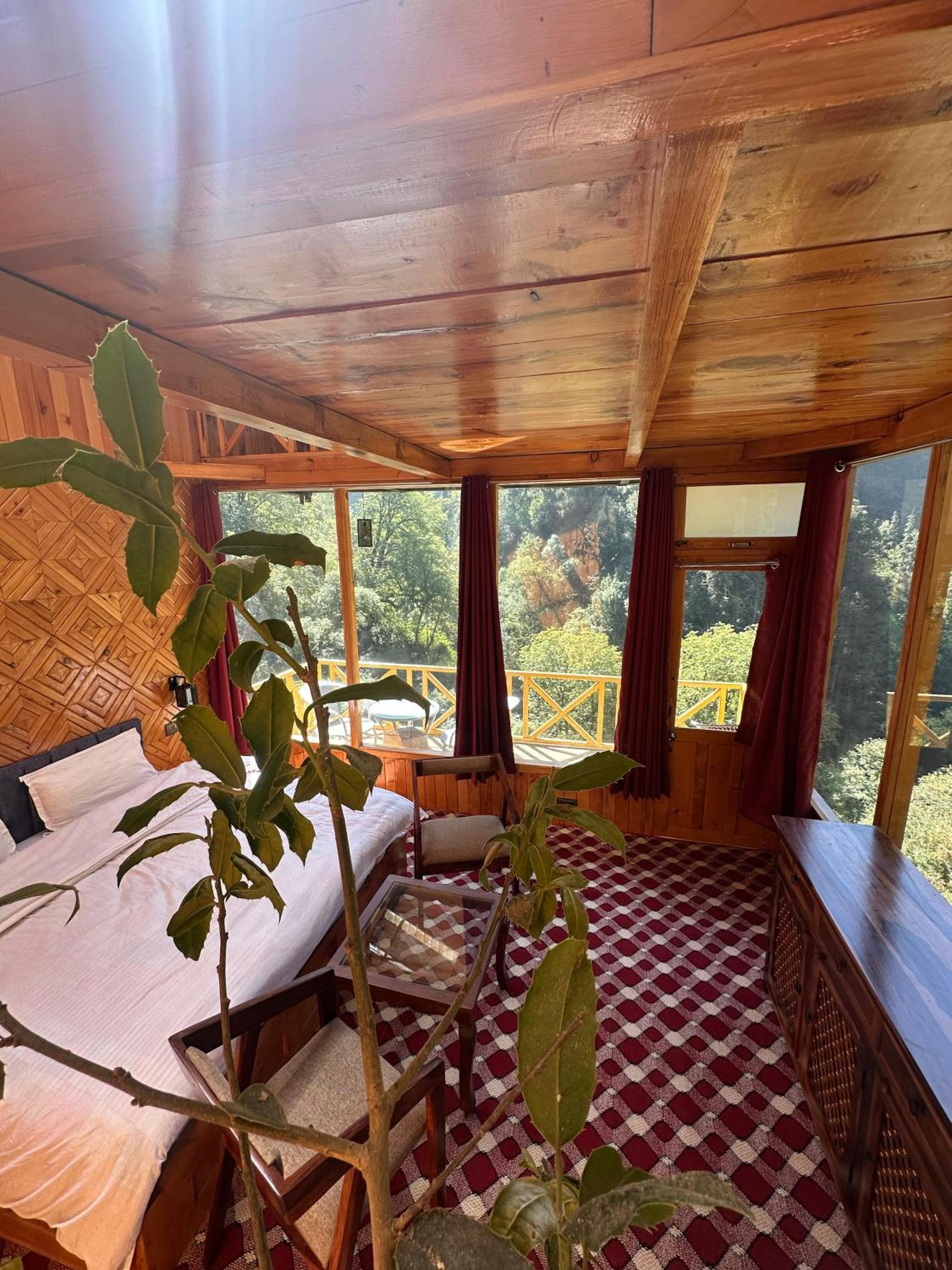 Tree House by The Forest Pinnacle and Café, Jibhi view 2
