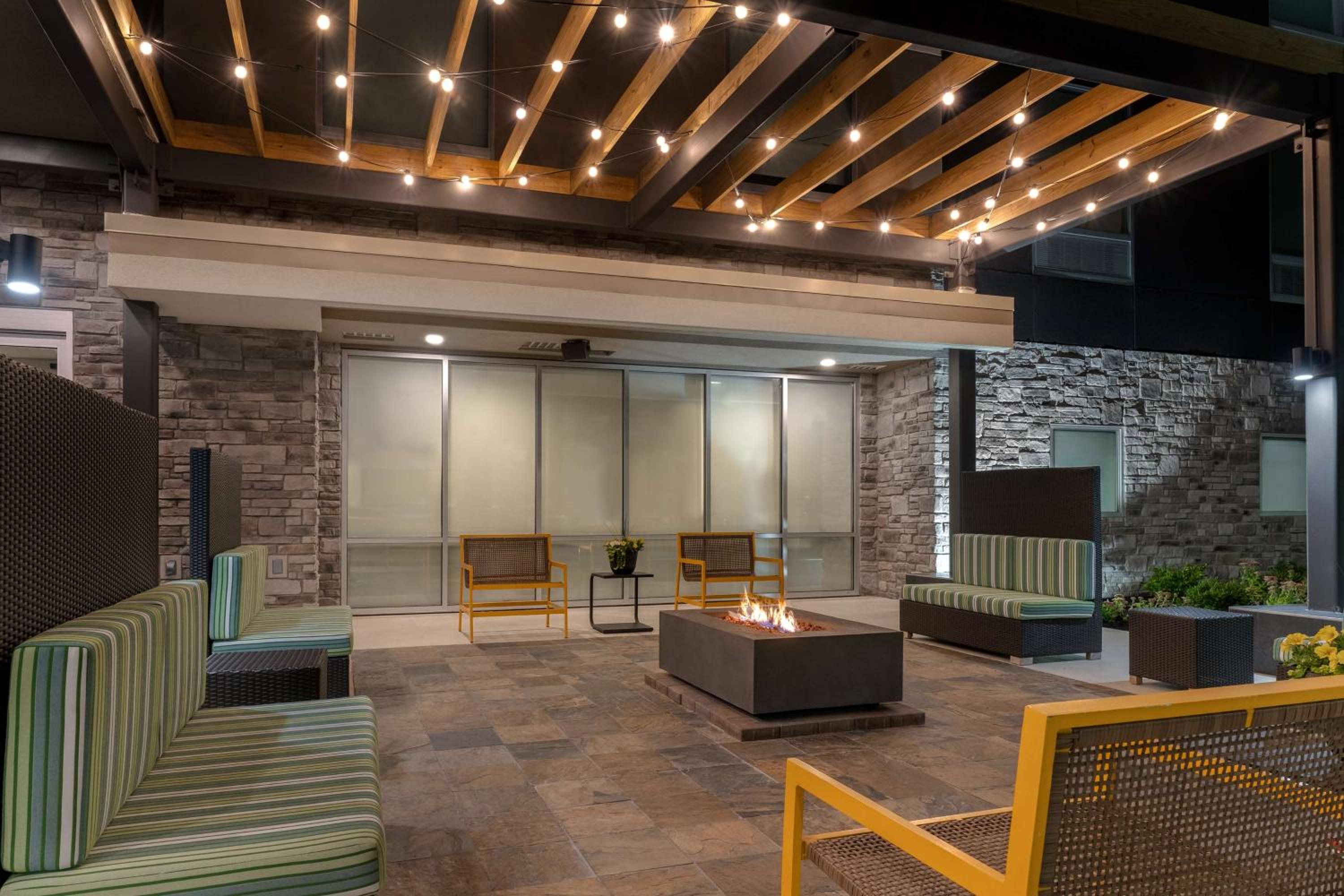 Home2 Suites By Hilton Kokomo view 3