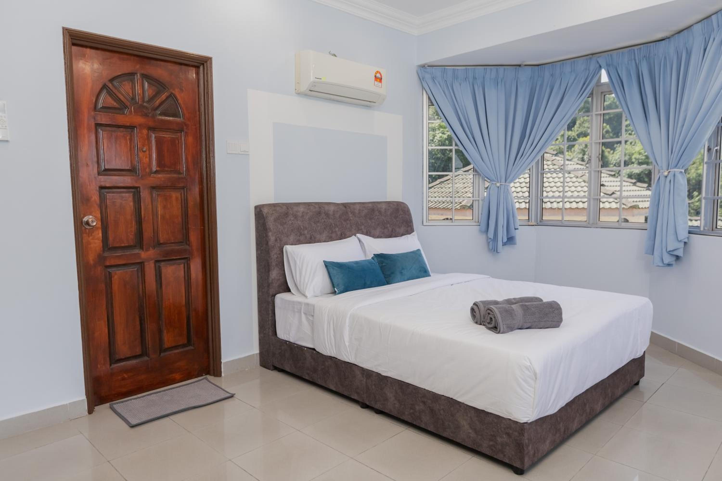 Villa55 w Private swimming pool BBQ Pool table 25pax view 4