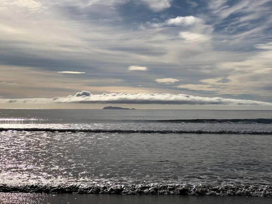 Leon's Bach, Waikawau Bay view 2