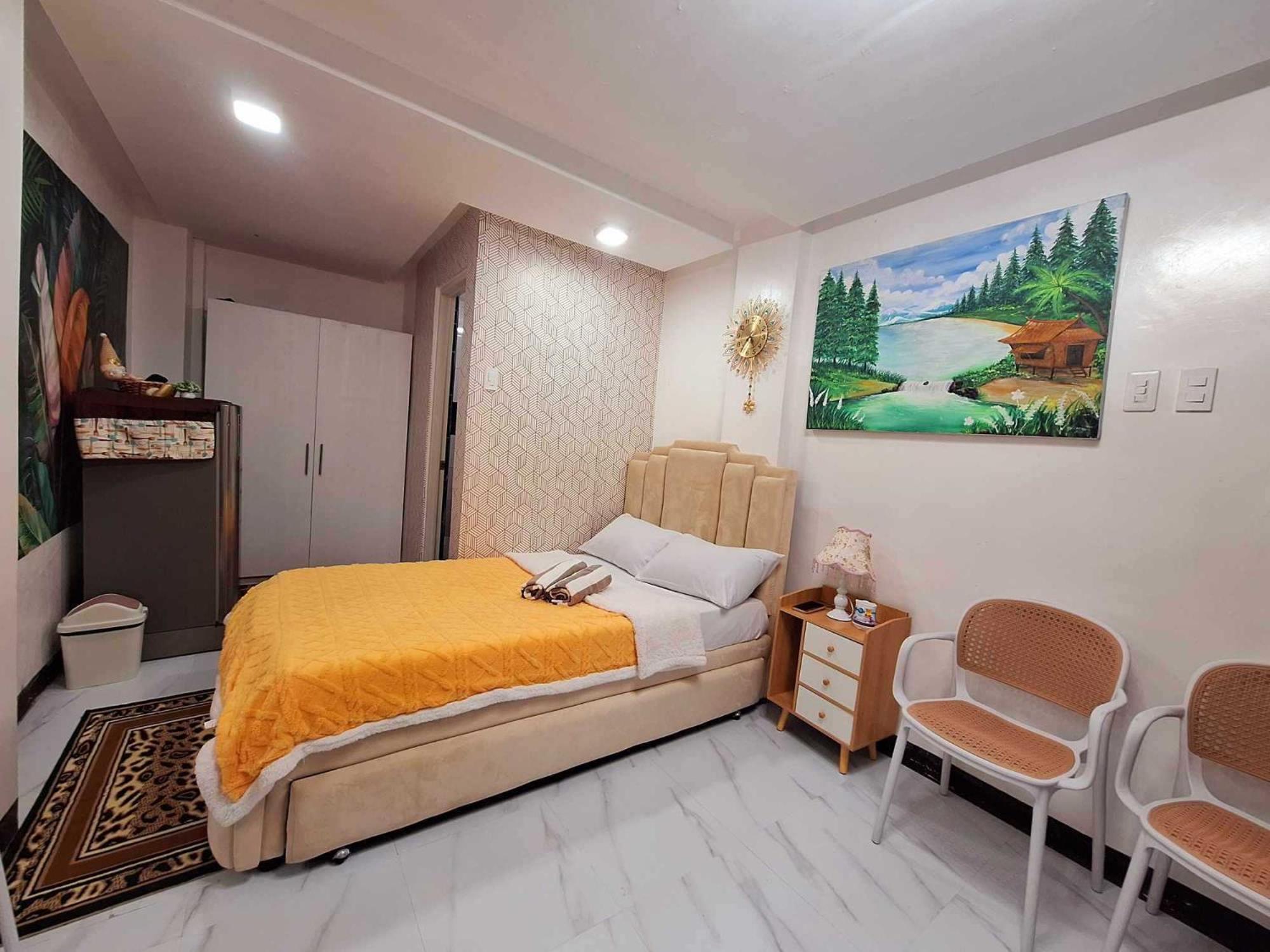 Cozy Studio Apartment Room Transient House at Palm Village Obrero at the back of Abreeza Mall with Free Parking view 3