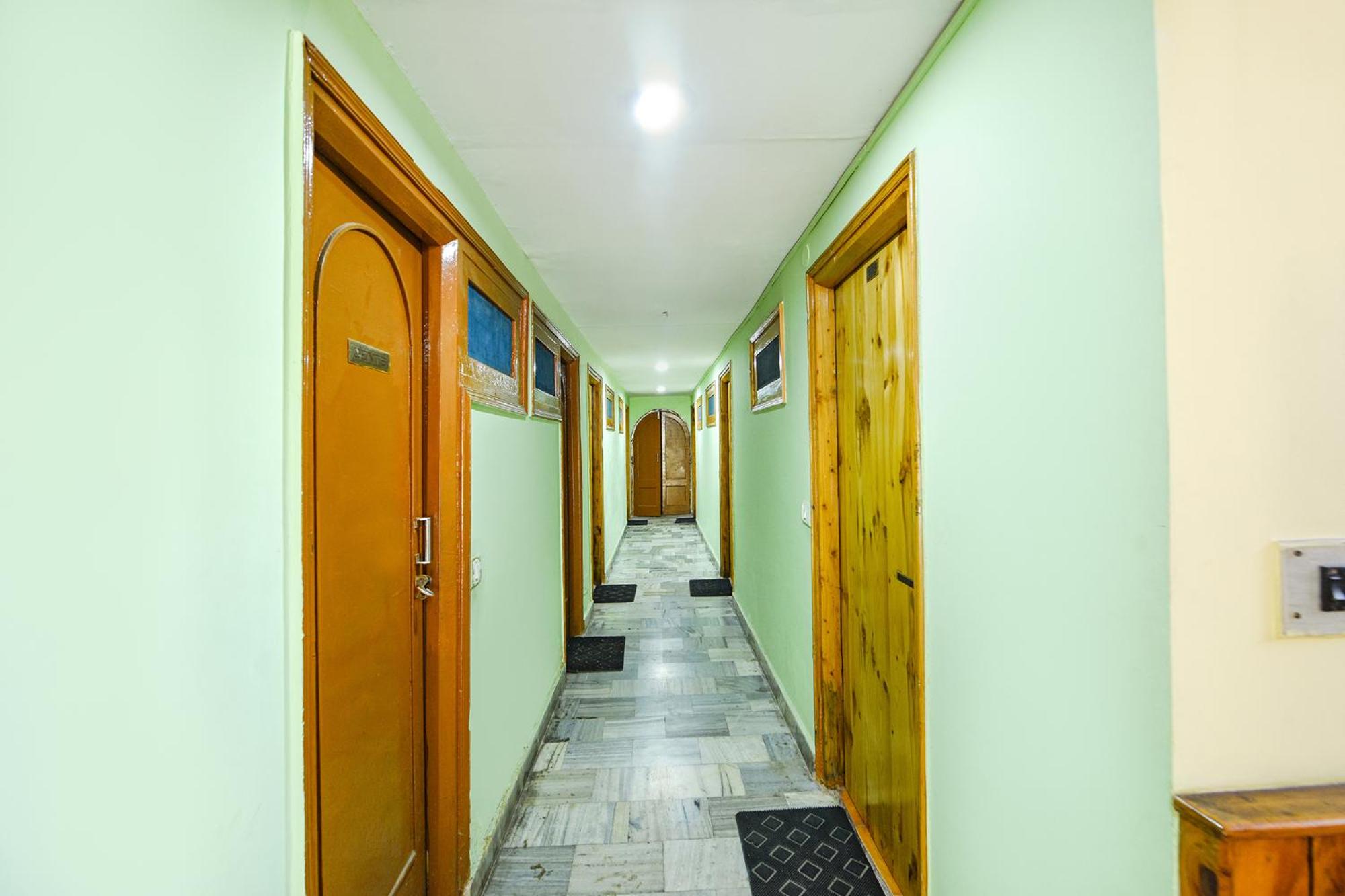 FabHotel Zarim