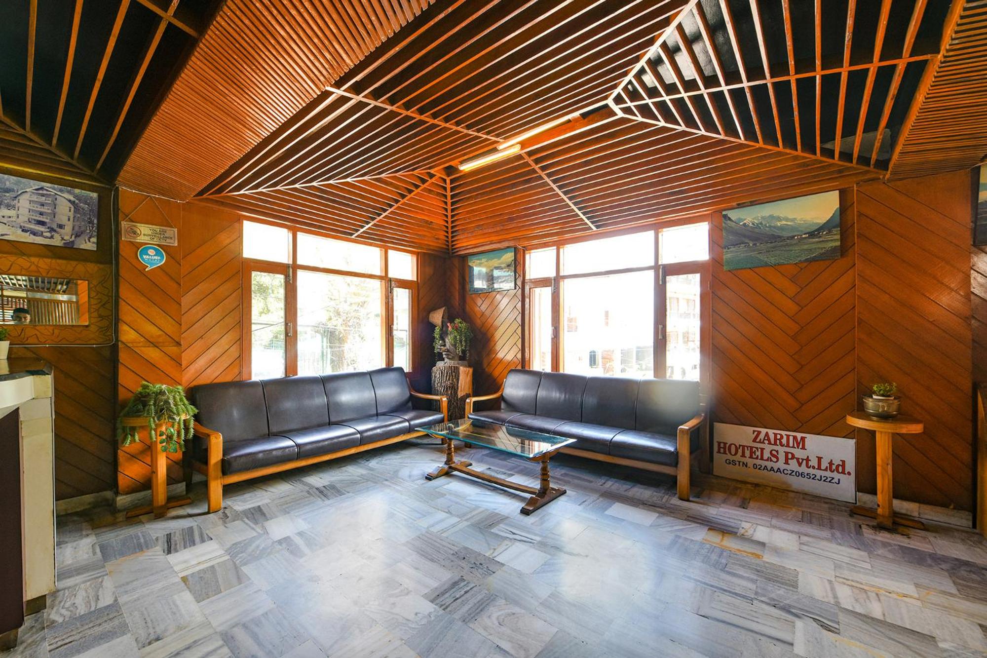 FabHotel Zarim