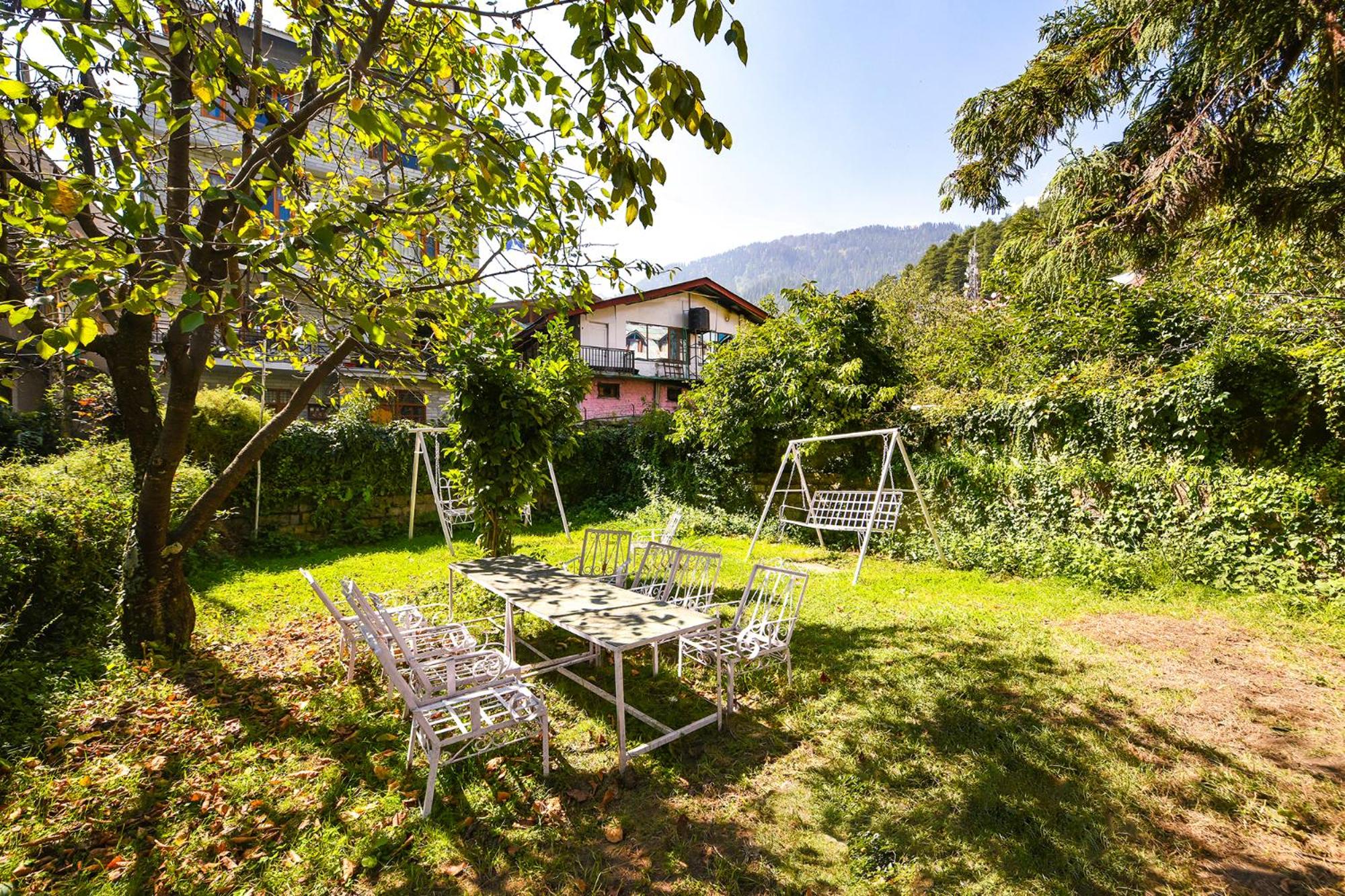 FabHotel Zarim