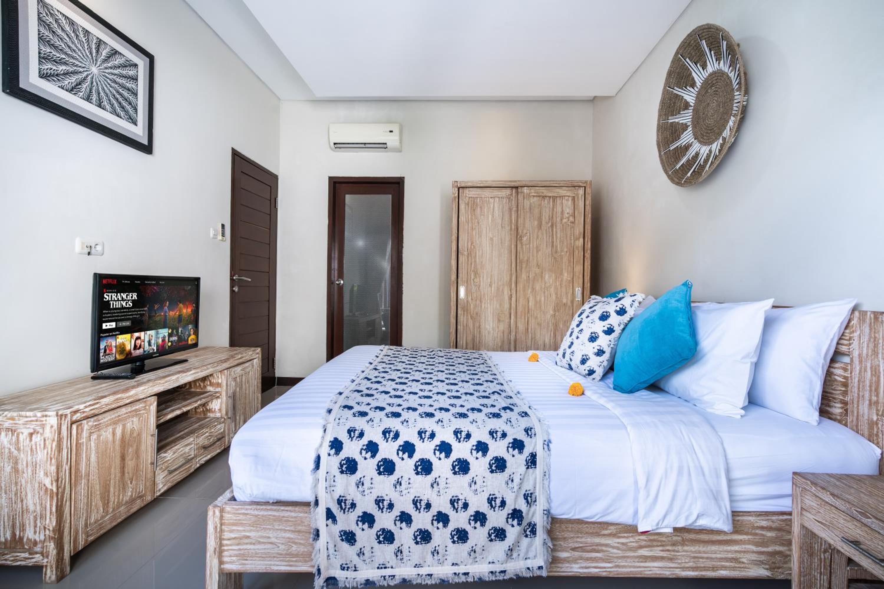 Villa Sebelas Legian