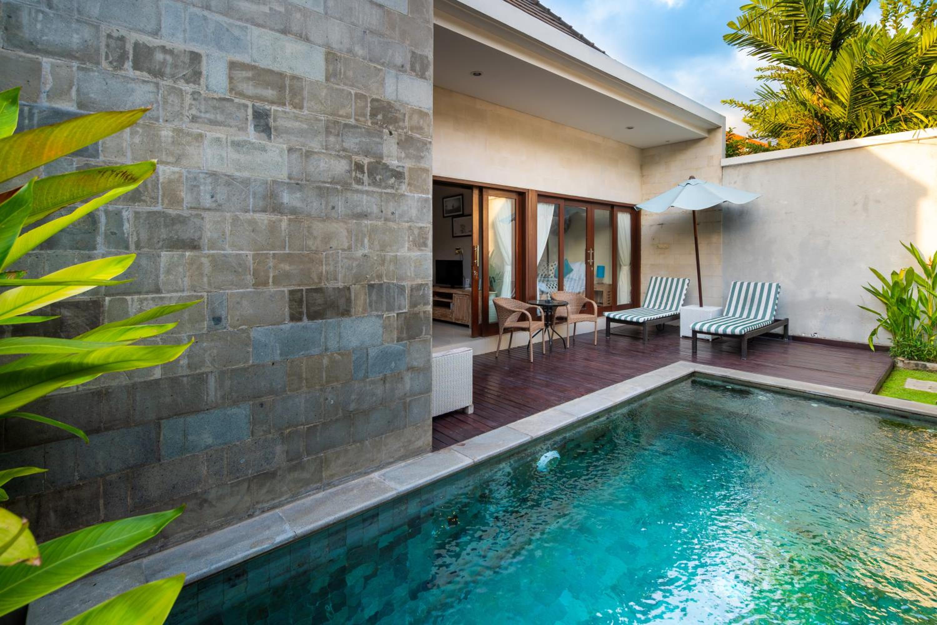 Villa Sebelas Legian