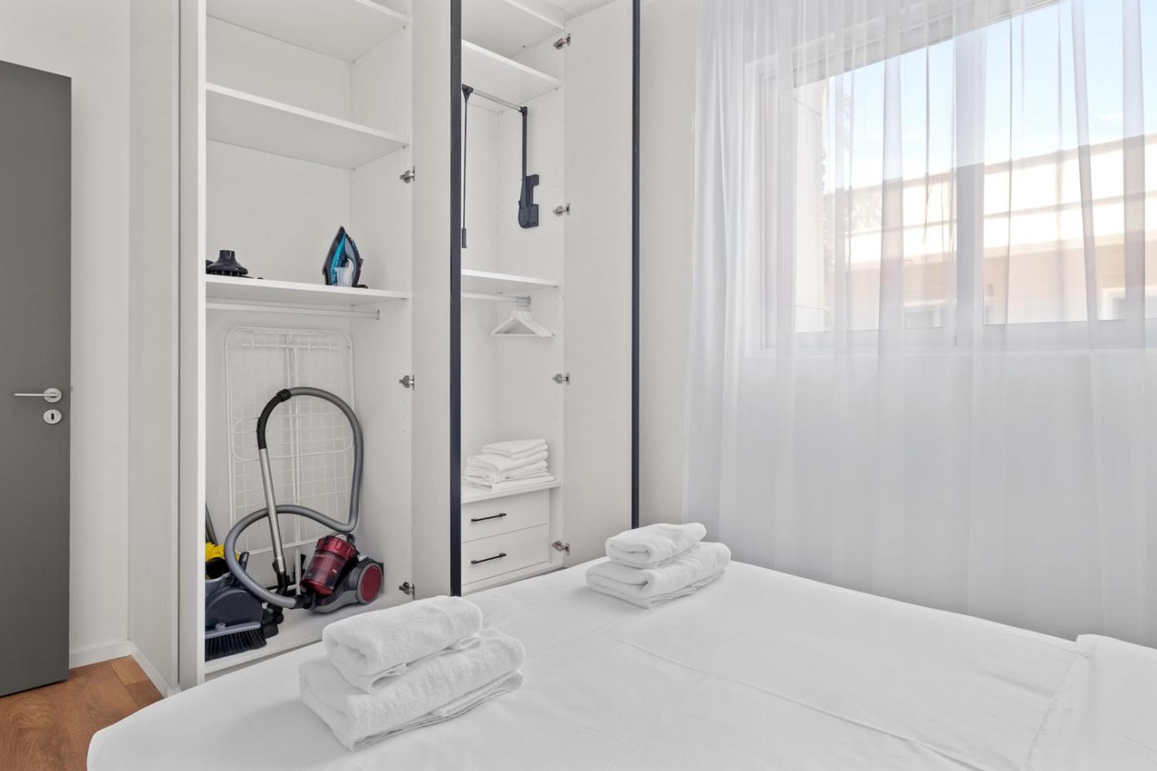 Midas Residence B I Apartments