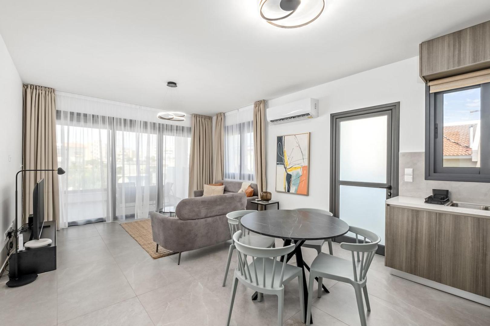 Sea-cube Residence I Apartments