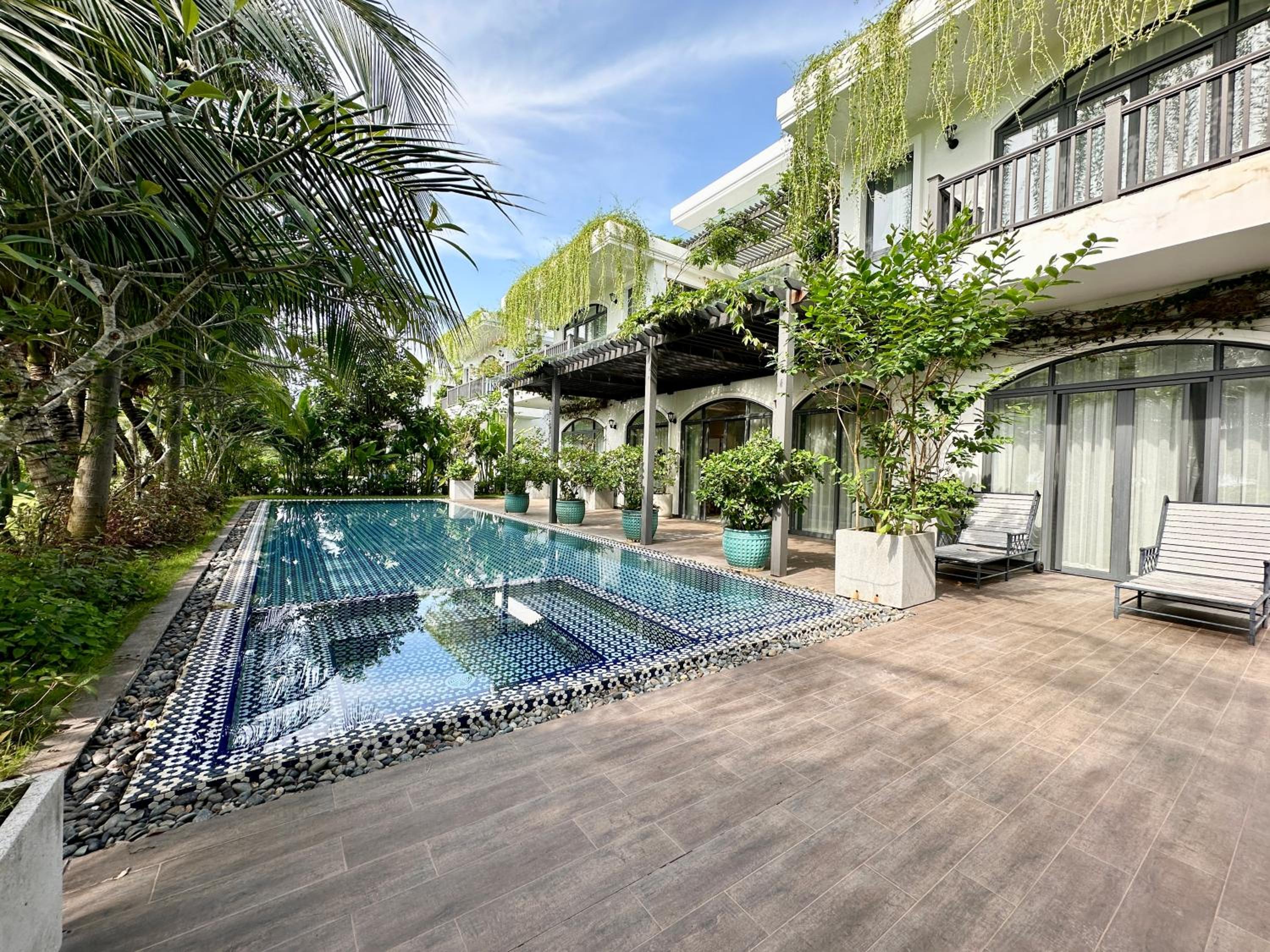 Bellevue west Phu Quoc 4BR beachfront Villa with private swimming pool