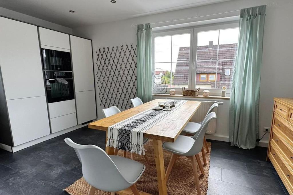 Double-Suite Apartment - Property Image 1
