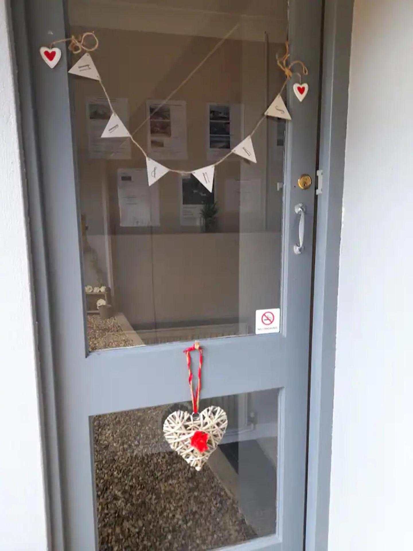 Lovely spacious 1-Bed Apartment in Poole view 2