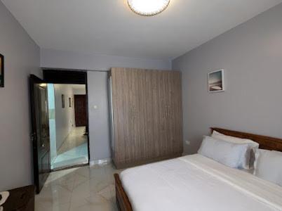 Kololo heights with Pool, AC, Gym, rooftop, near Acacia Mall view 4