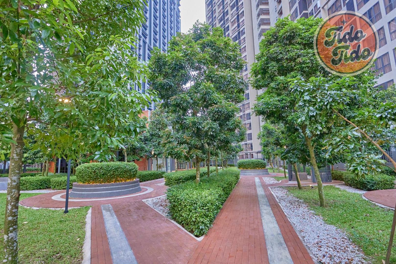 Miller Square by Bole-Bole