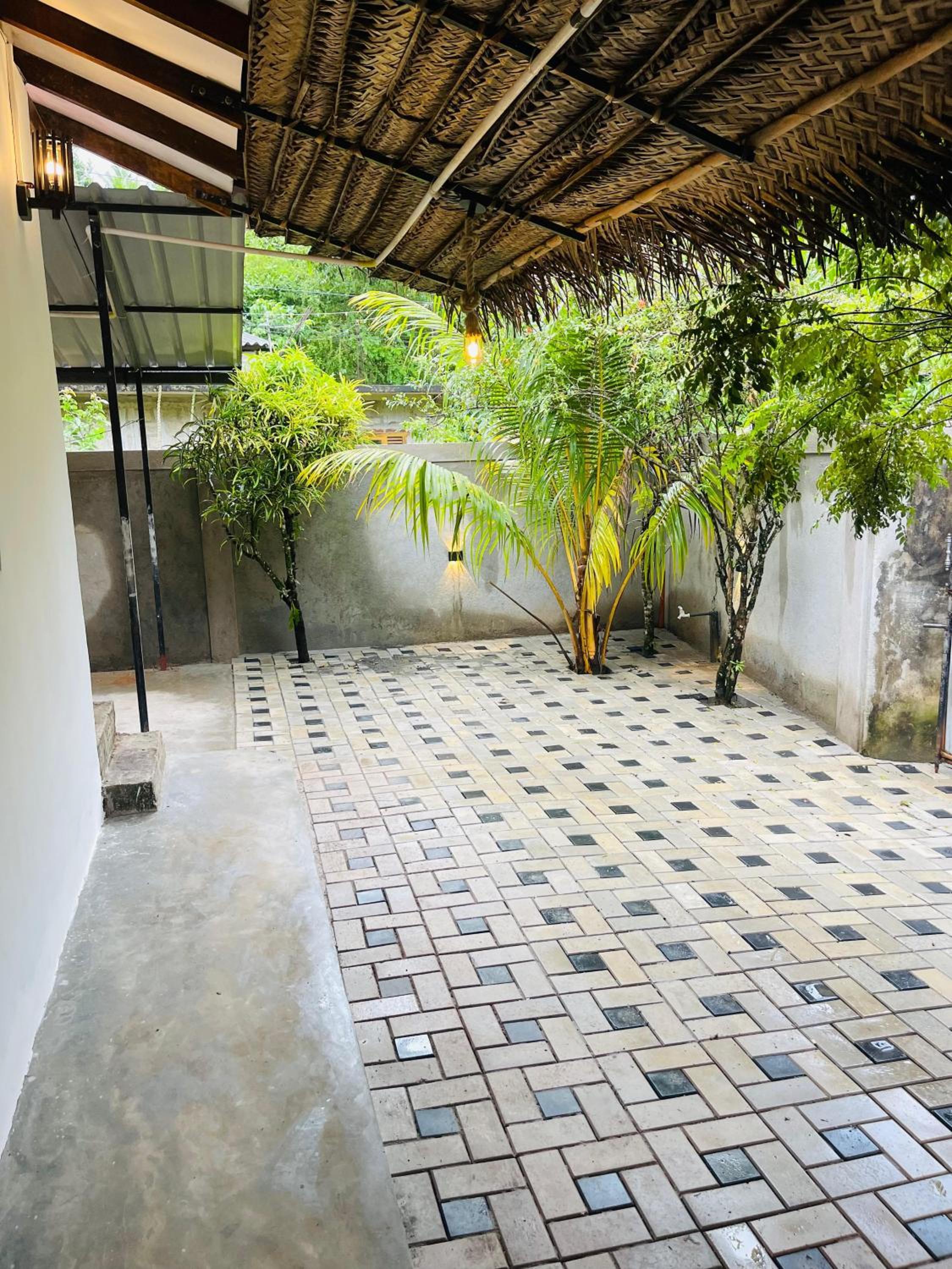 D & N Villa Midigama view 5