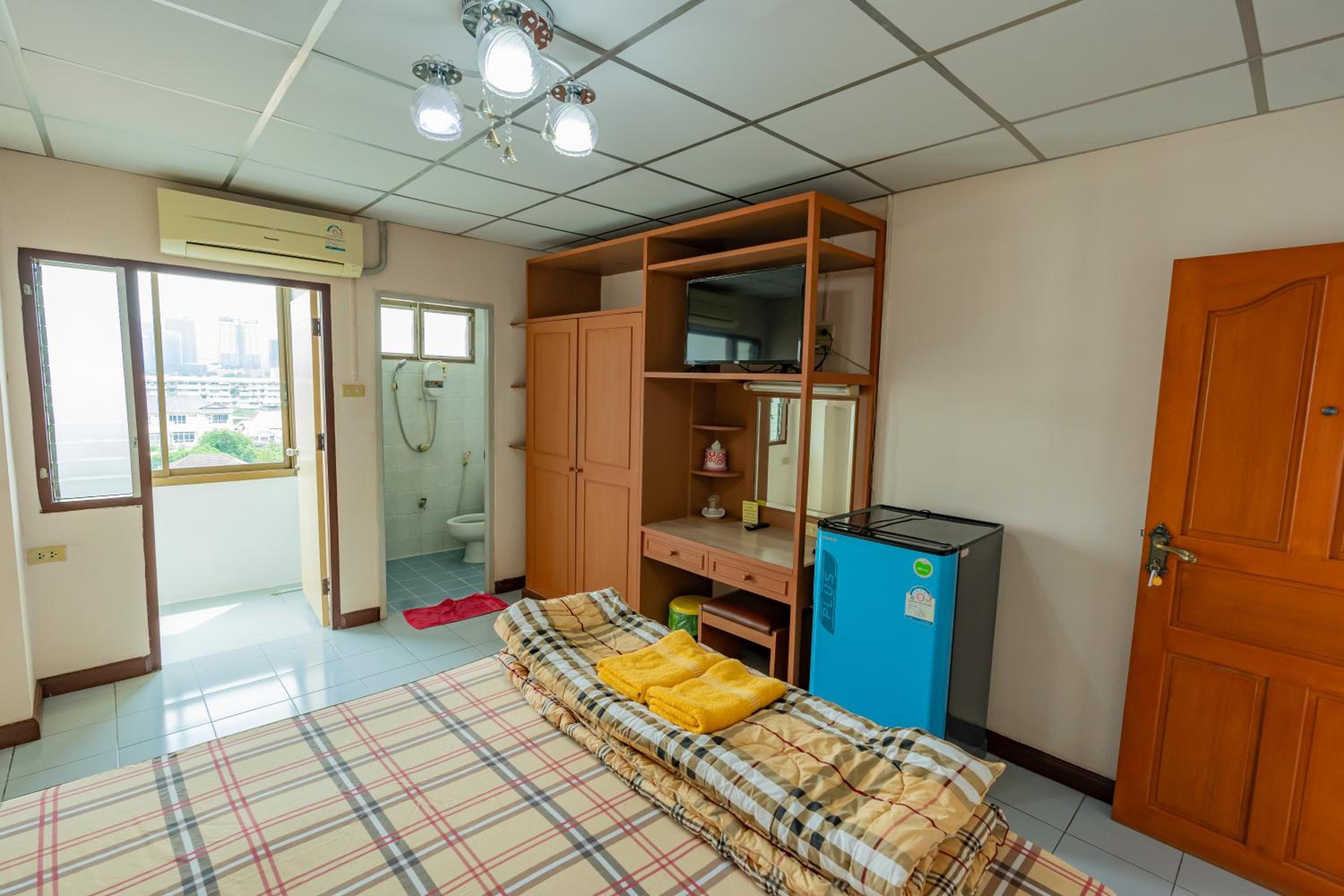 Tat Hotel
