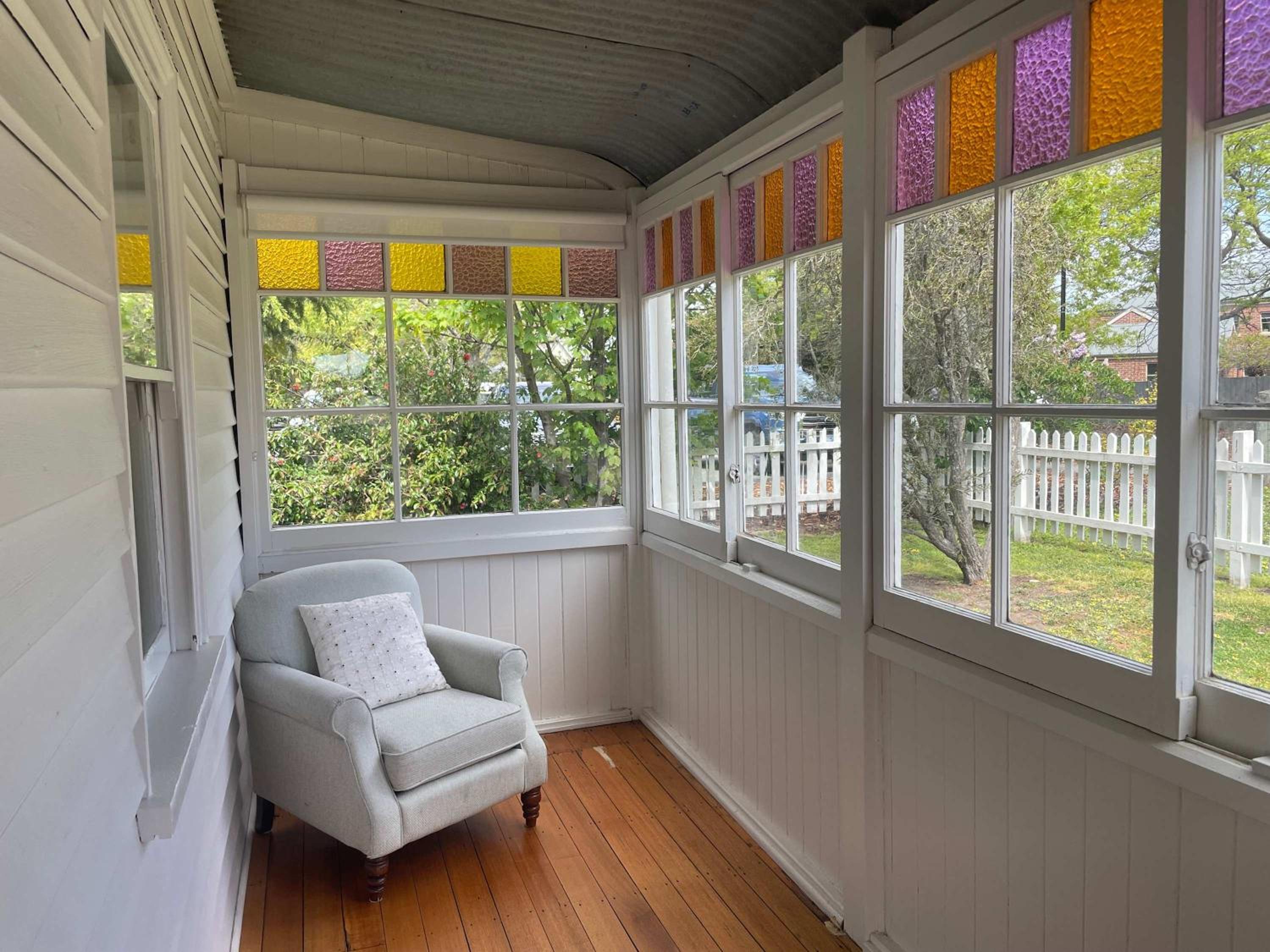 The Baker's Cottage in the Heart of Richmond Sleeps 6