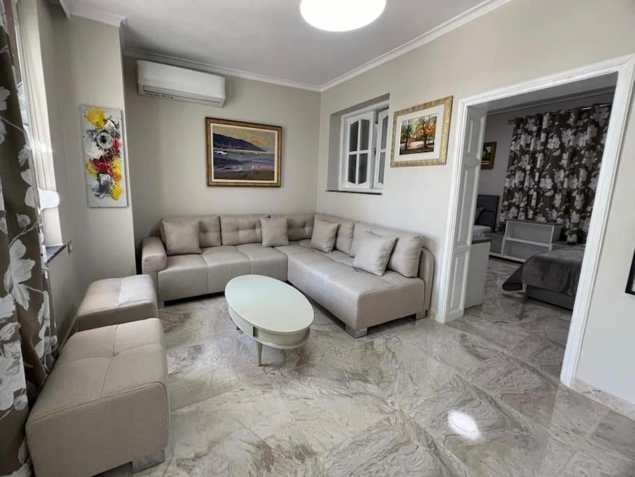 Muradie 2 bedroom House