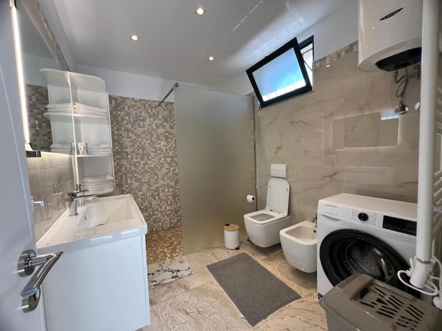 Muradie 2 bedroom House