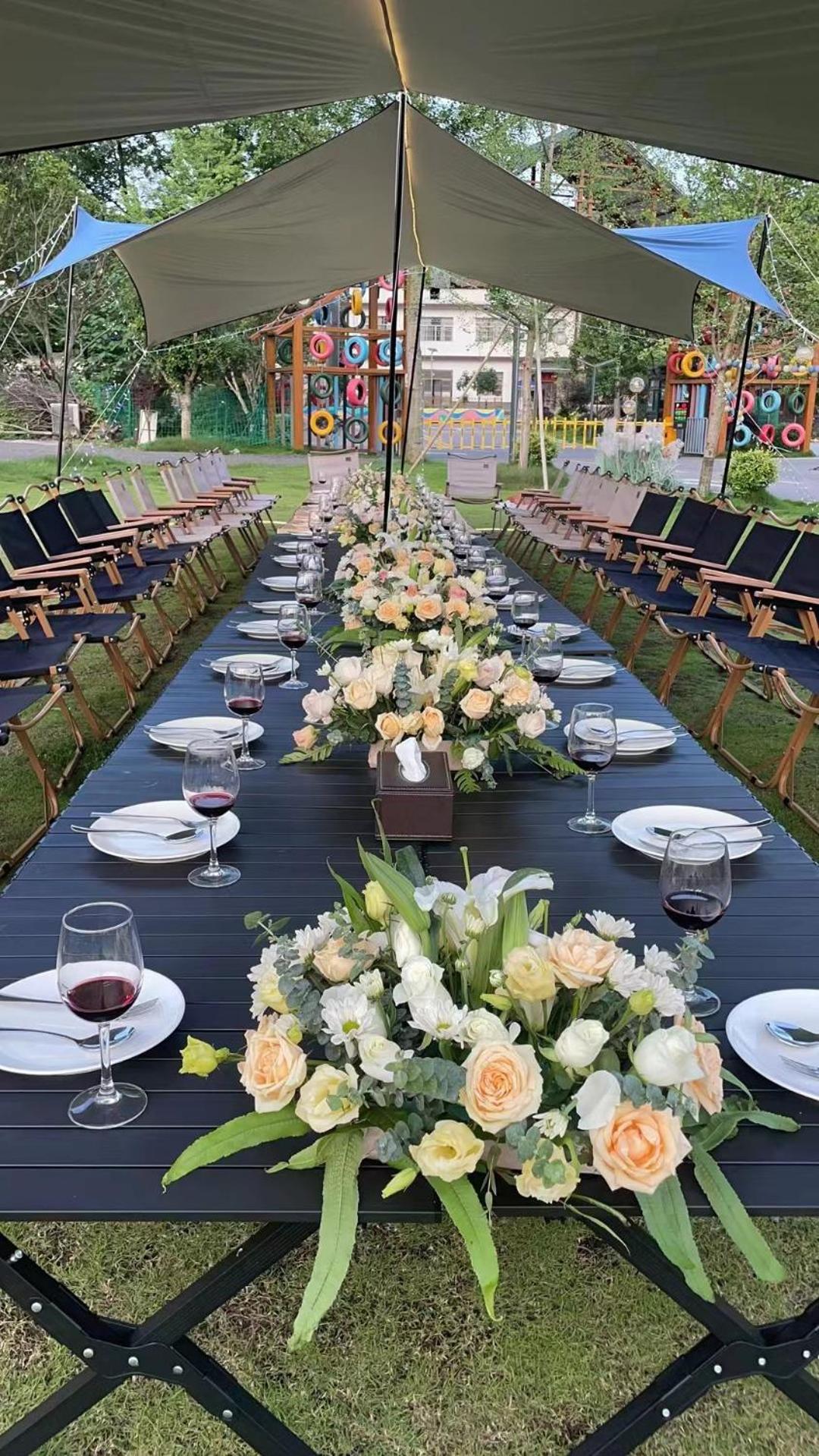 Zhangjiajie Cliff Flower RV Tent Hotel