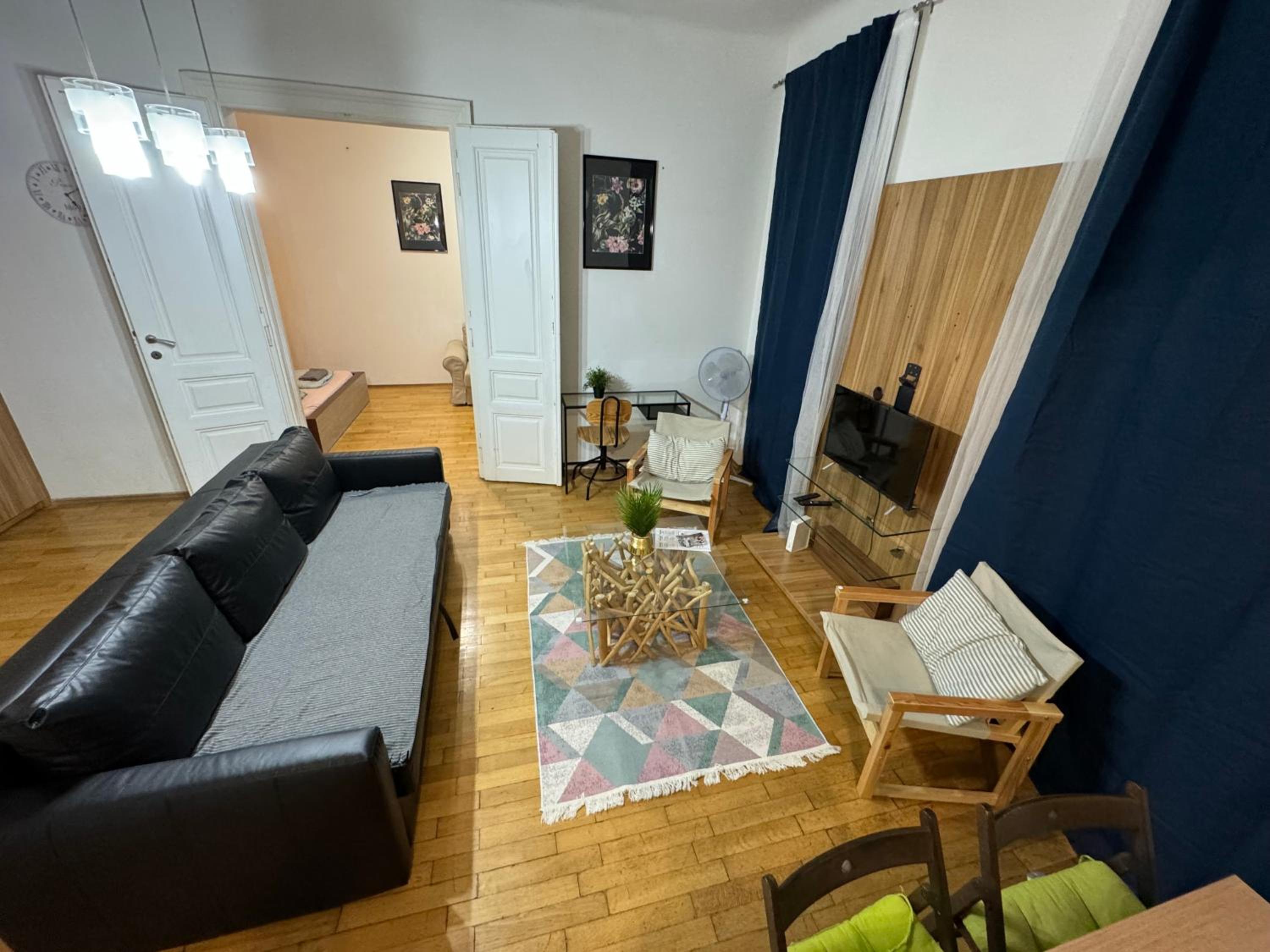 Apartment with parking in the Center - 500m from Hlavní nádraží view 2