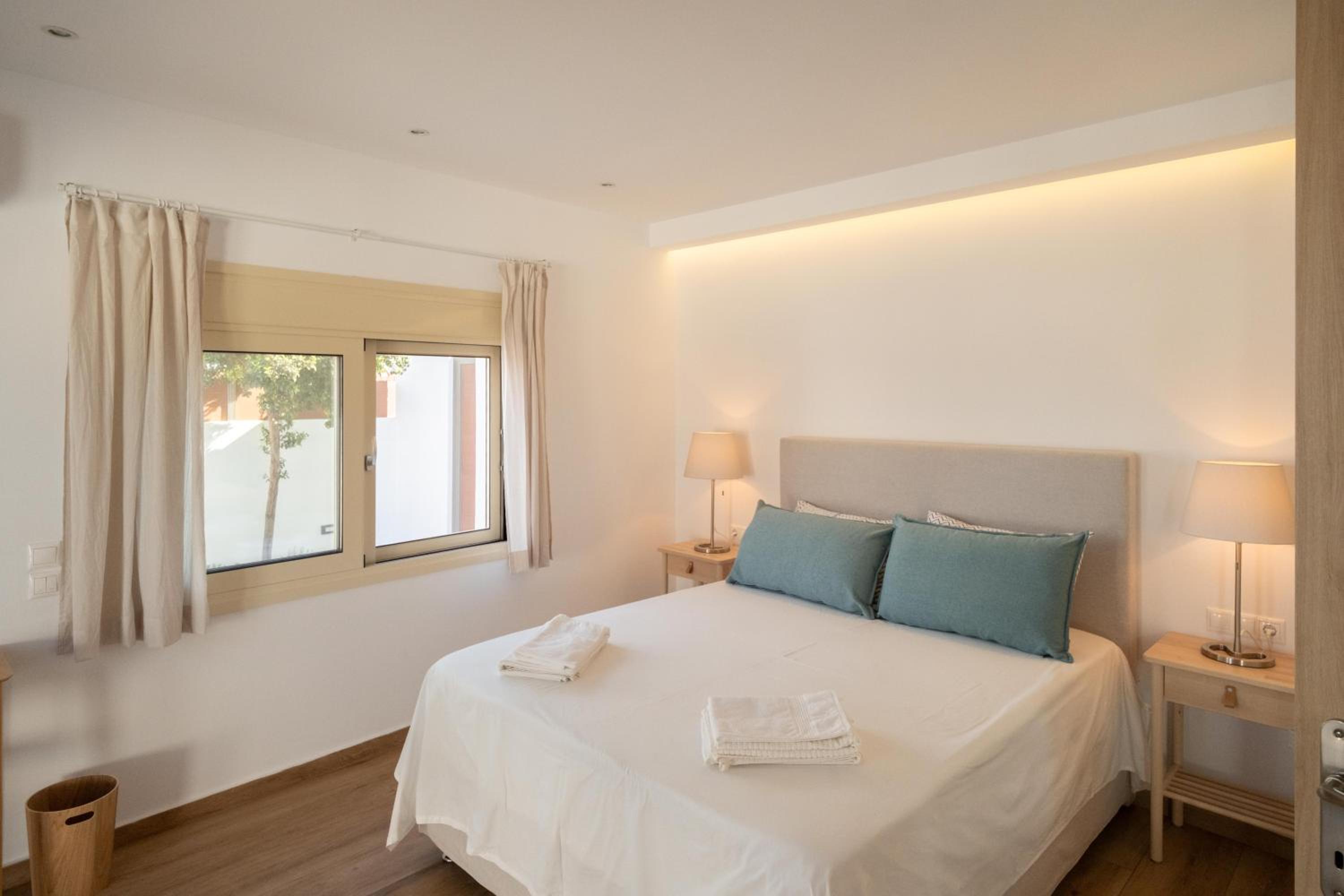Green Hill Suites near airport view 4