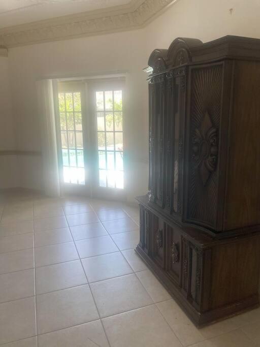 Port Charlotte Palms-Pet friendly, Heated Private Pool and Mini Orchard