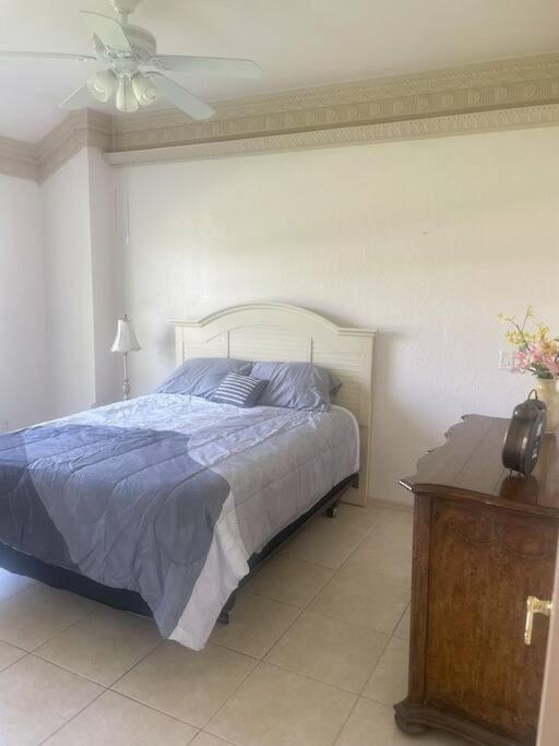 Port Charlotte Palms-Pet friendly, Heated Private Pool and Mini Orchard