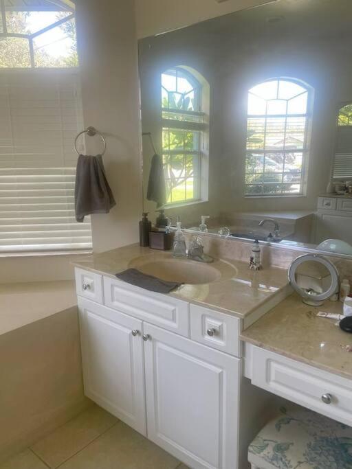 Port Charlotte Palms-Pet friendly, Heated Private Pool and Mini Orchard