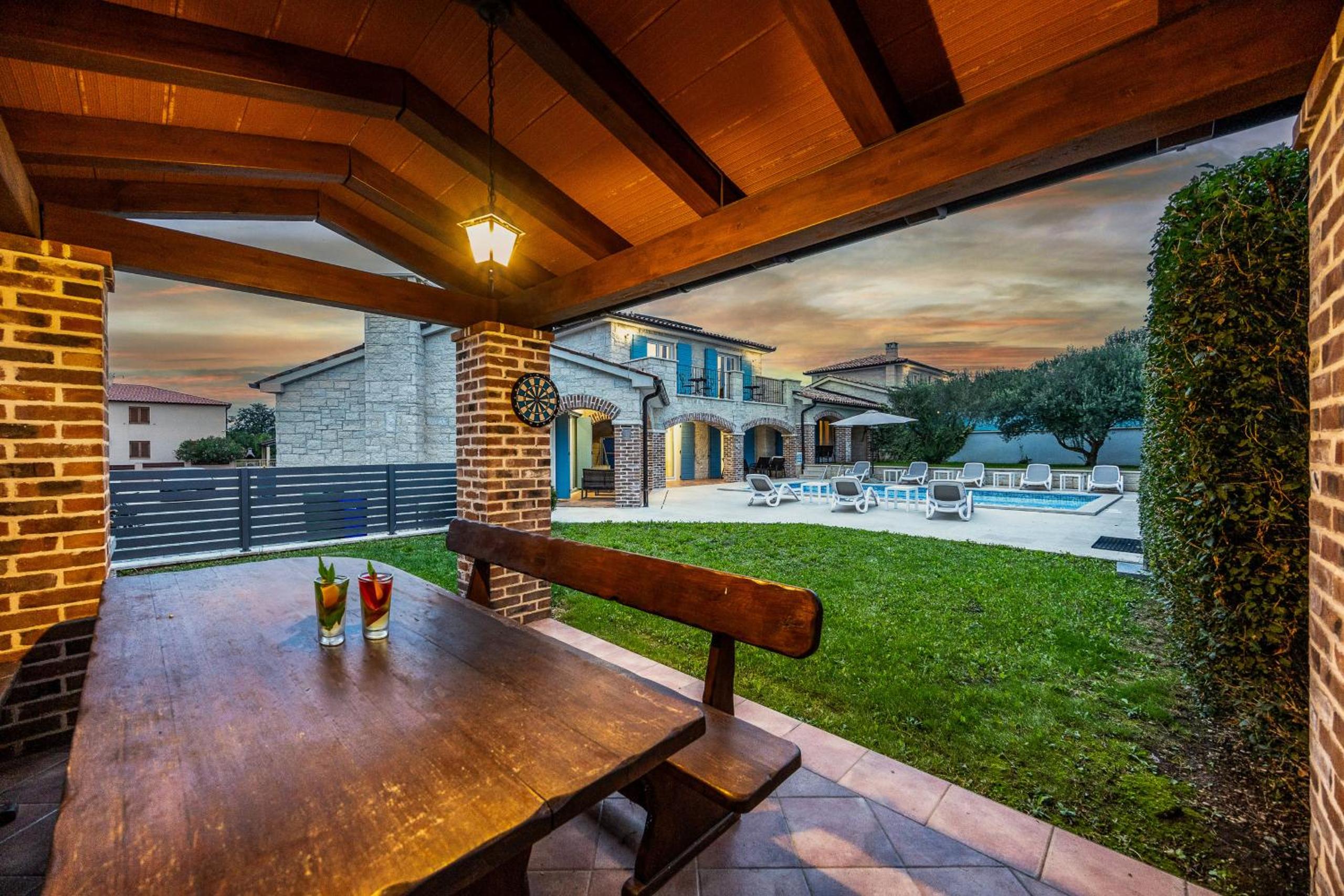 Villa Mila in Medulin with sea view and private pool only 300 meters from the beach view 2