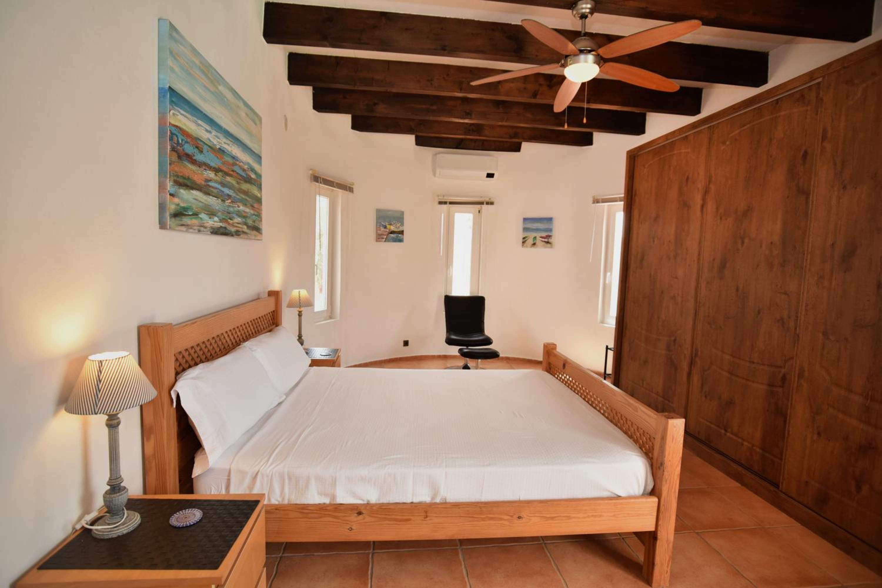 Doce Palmeras, stunning villa in beautiful gardens