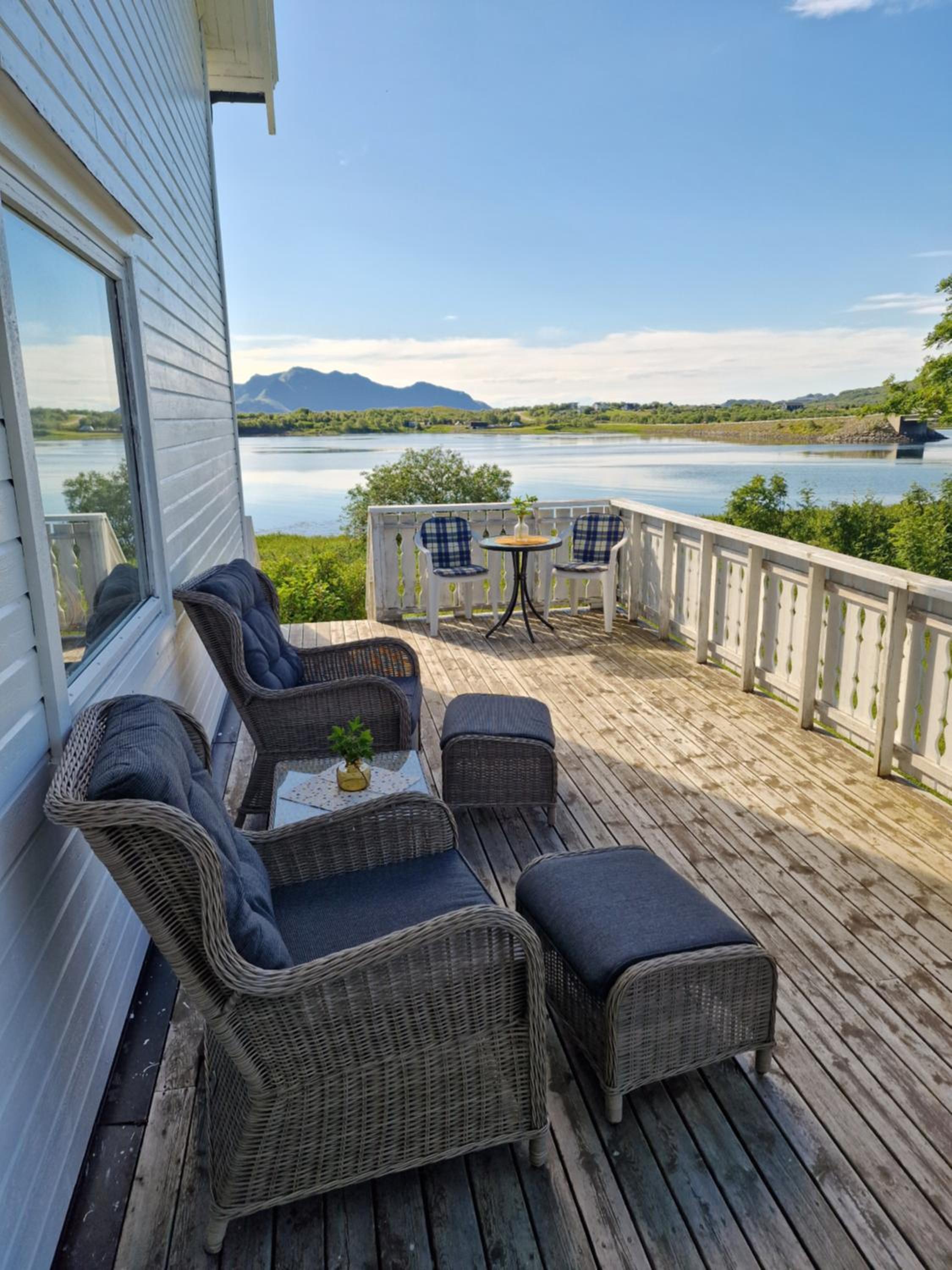 Feriehus ved sjøen, Lofoten view 4