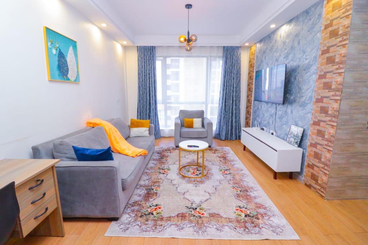 Modern 1 bedroom with Heated pool and gym view 2