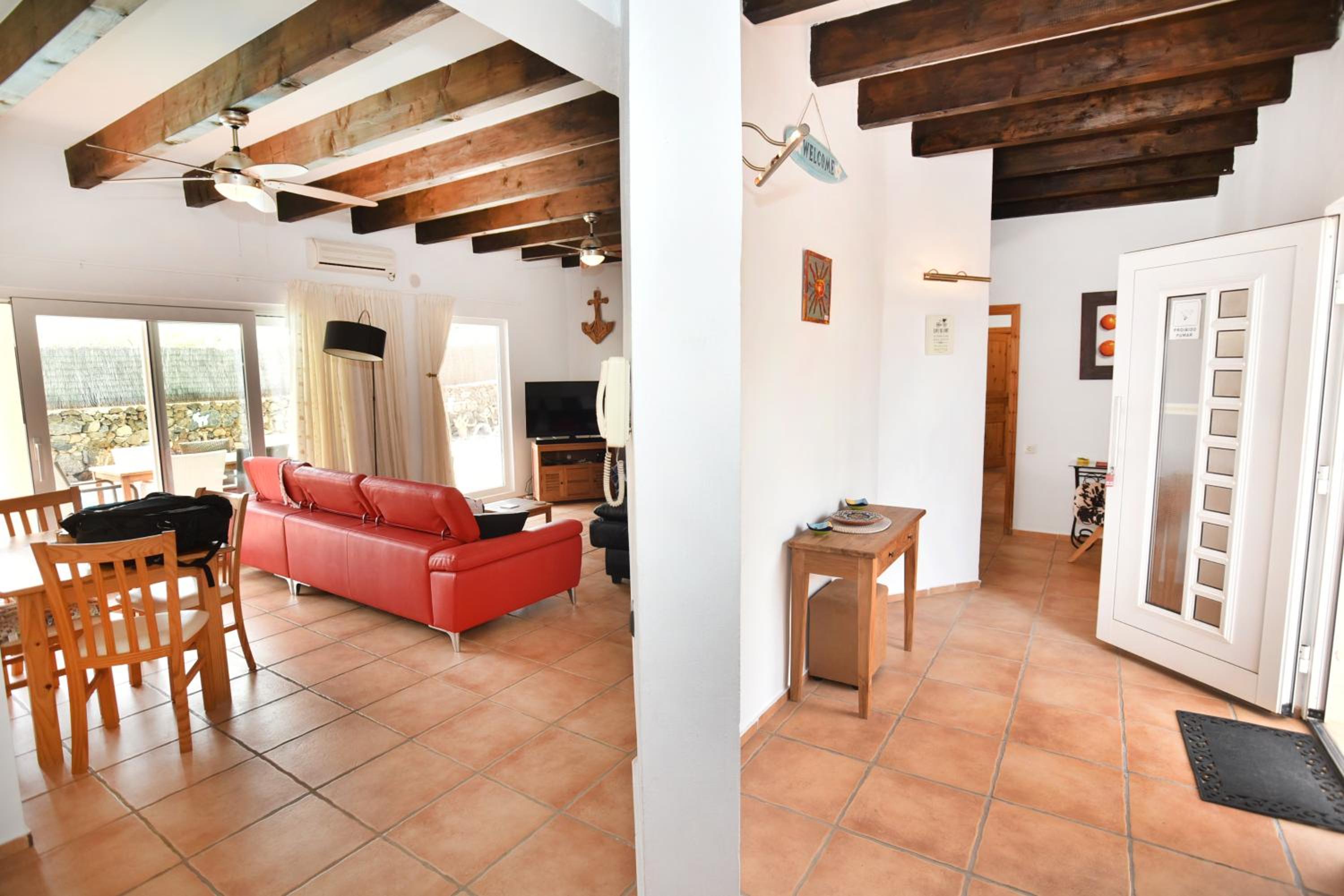 Doce Palmeras, stunning villa in beautiful gardens