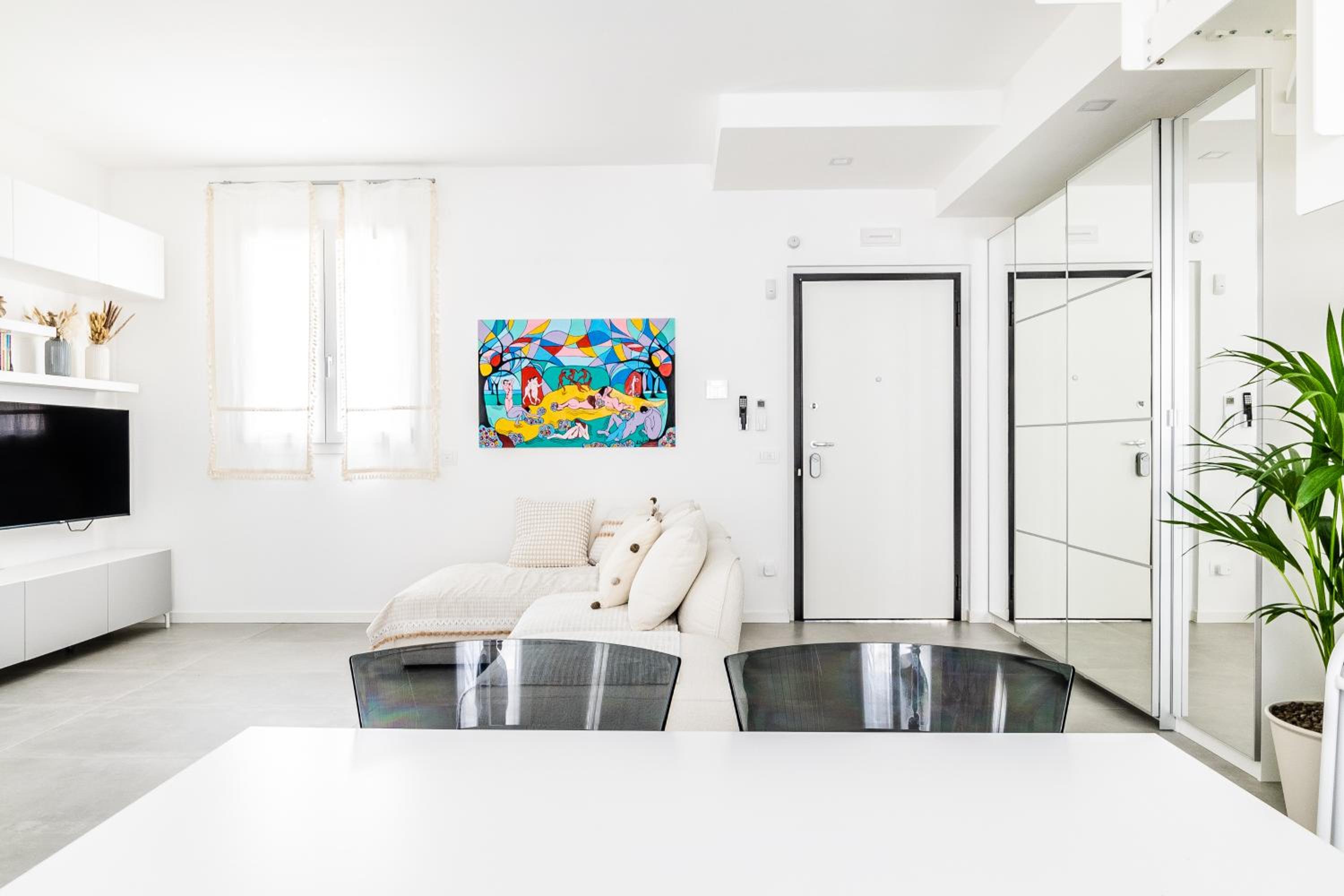 Luxury Villa - Exclusive Property With Private Box