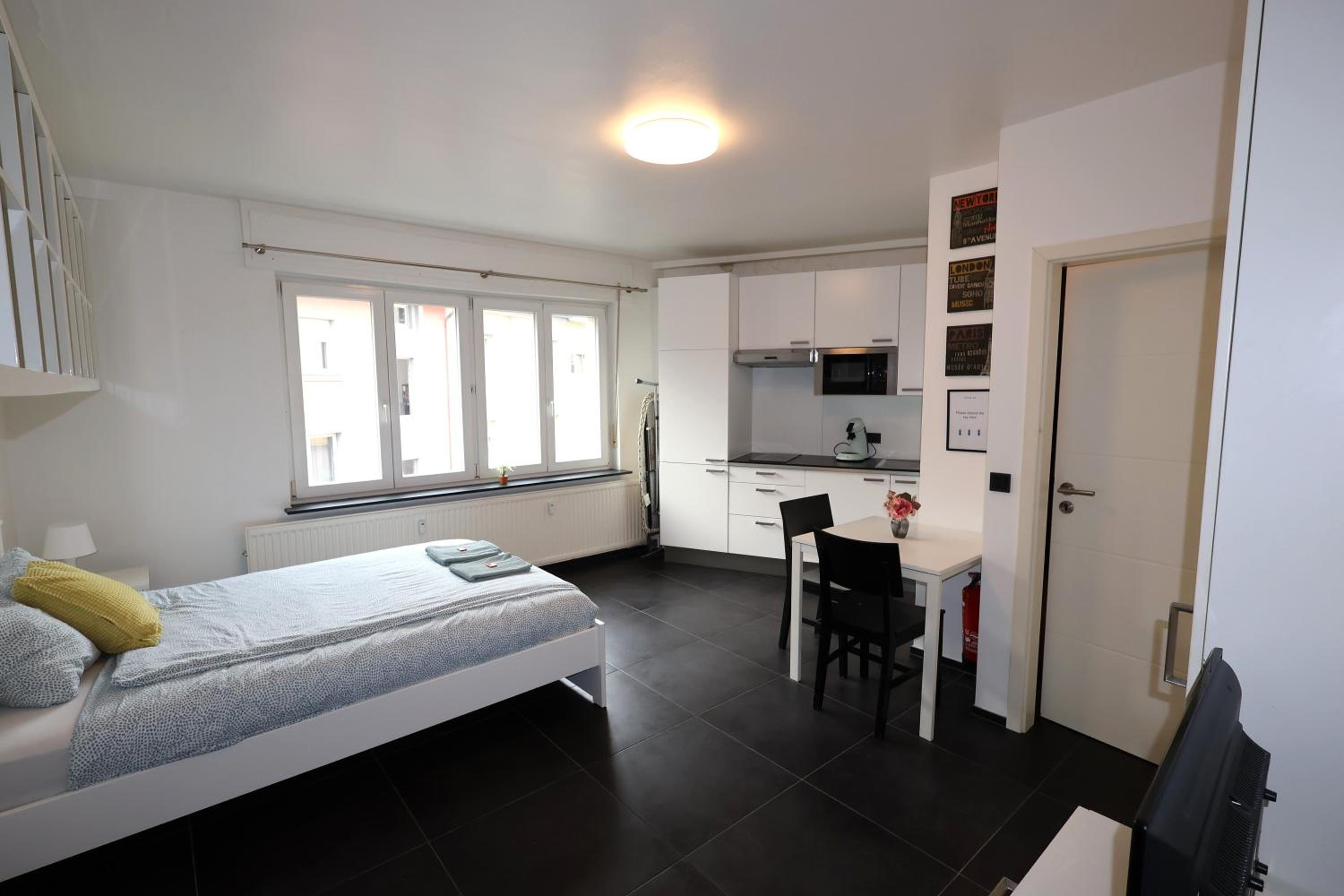 Apartment near train station