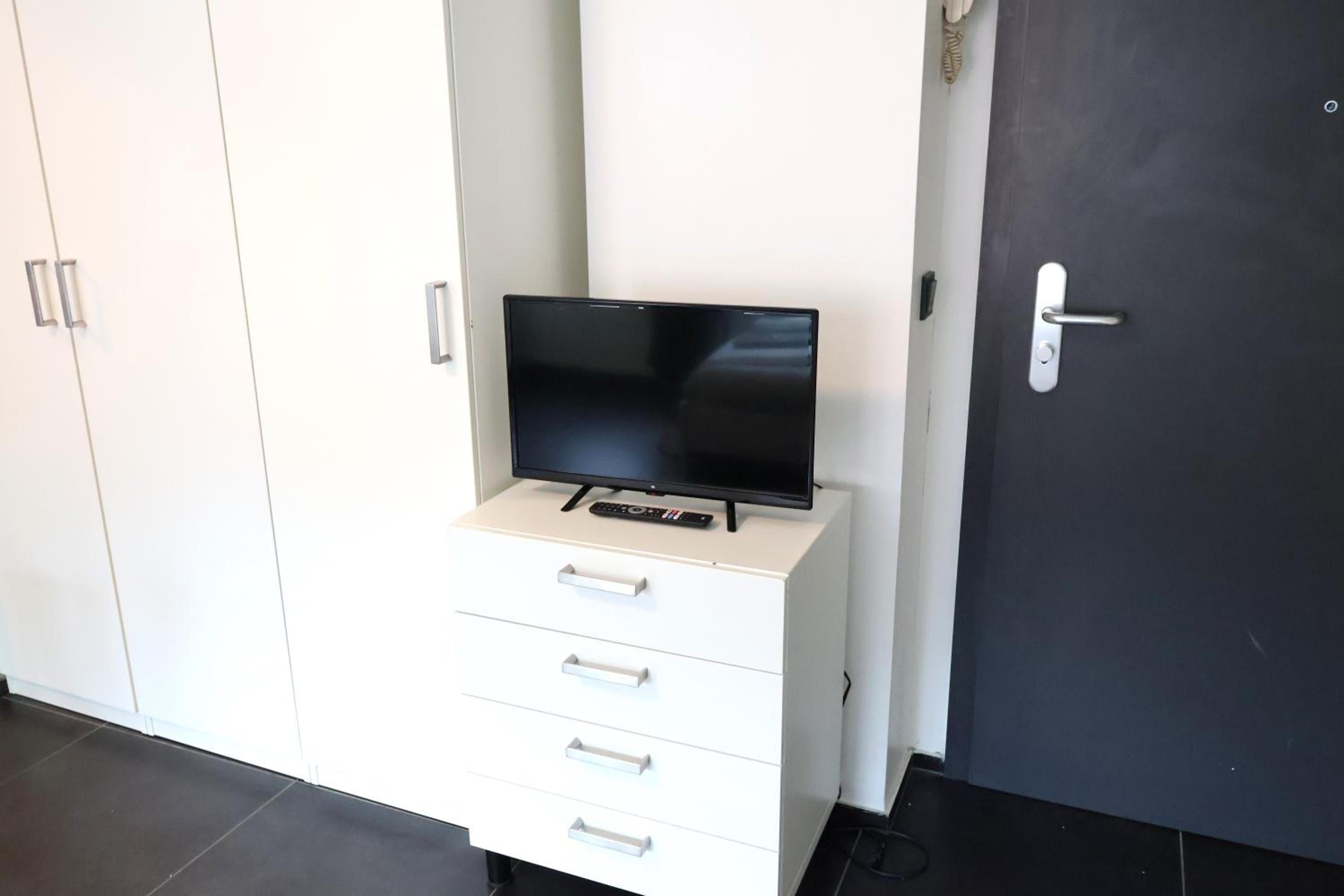 Apartment near train station