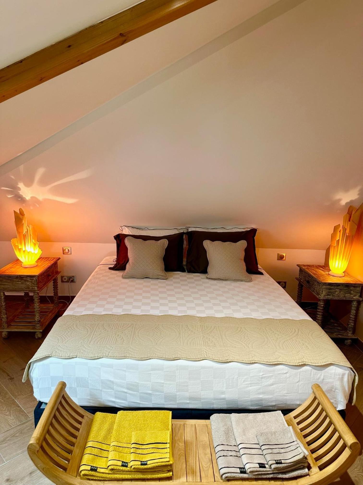 Le Roquefeuil- T4 Duplex 3 chambres-6 p-calme-St-Gilles les bains view 2