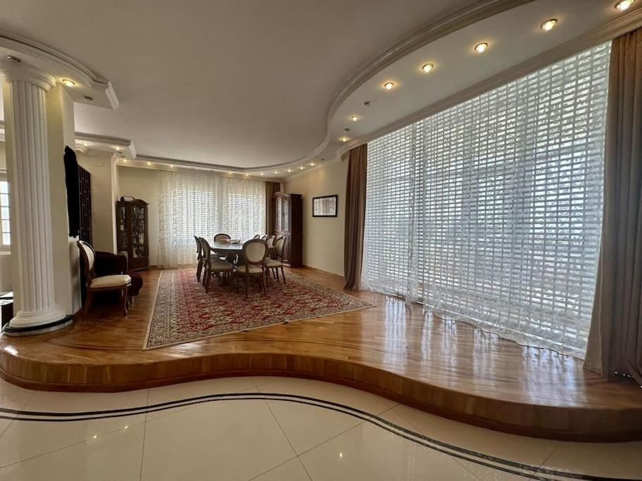 Villa with Pool, Sauna and Billiard