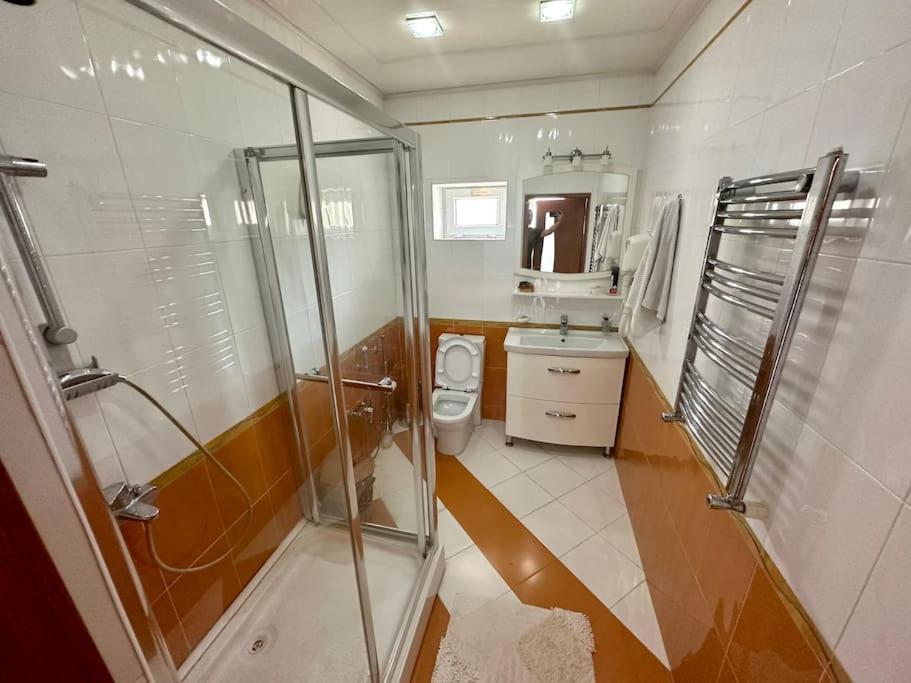 Villa with Pool, Sauna and Billiard