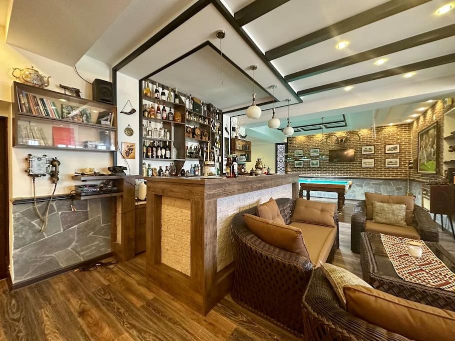 Villa with Pool, Sauna and Billiard