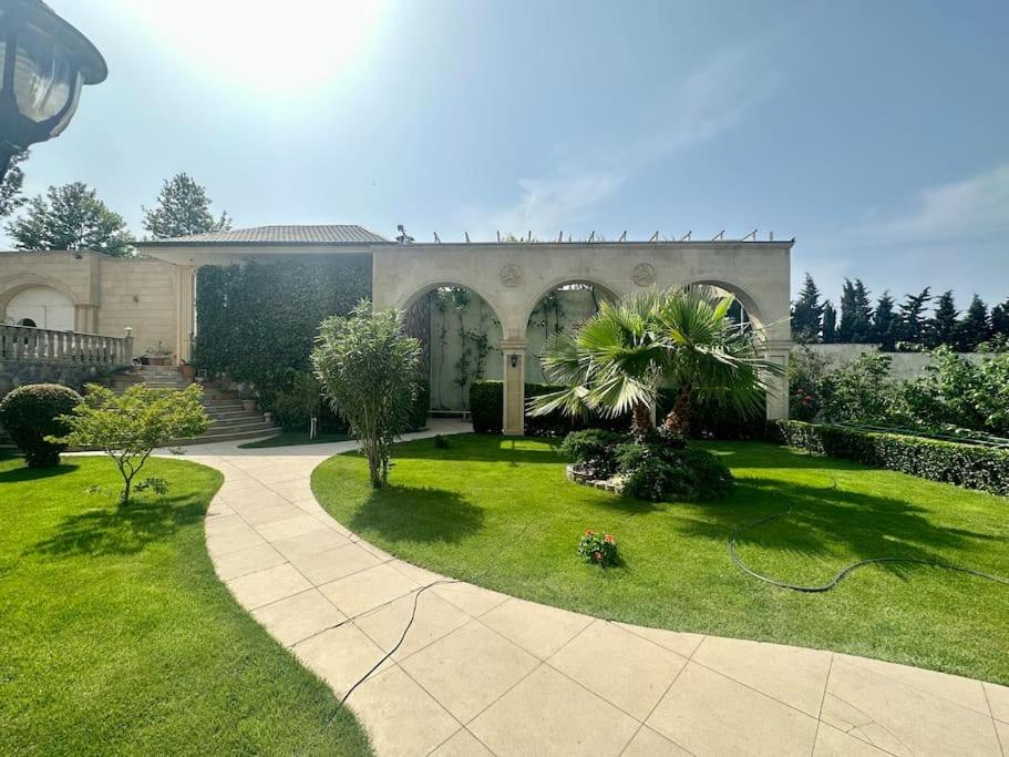 Villa with Pool, Sauna and Billiard