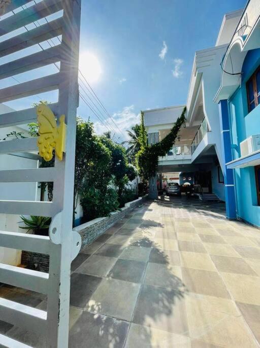 White Home Stay view 3