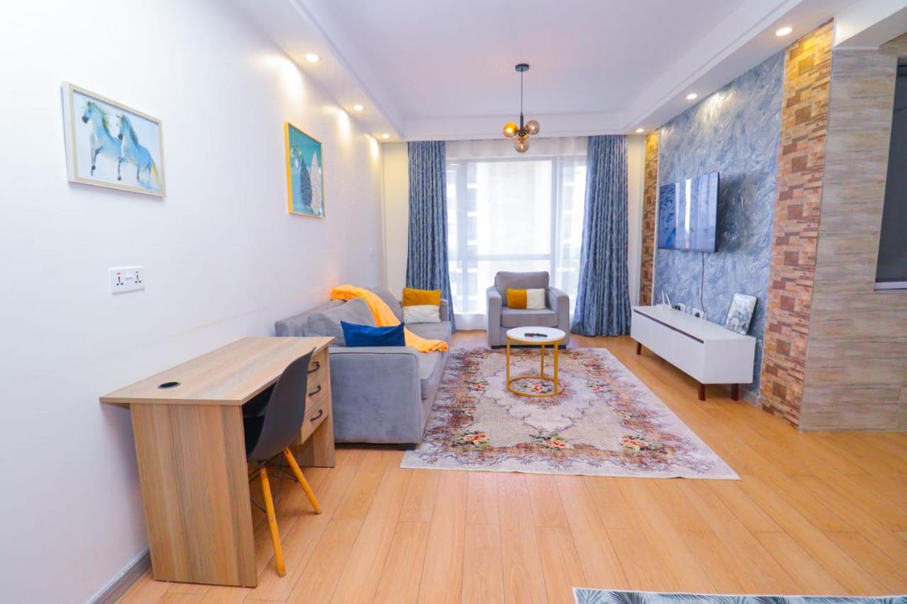 Modern 1 bedroom with Heated pool and gym view 3