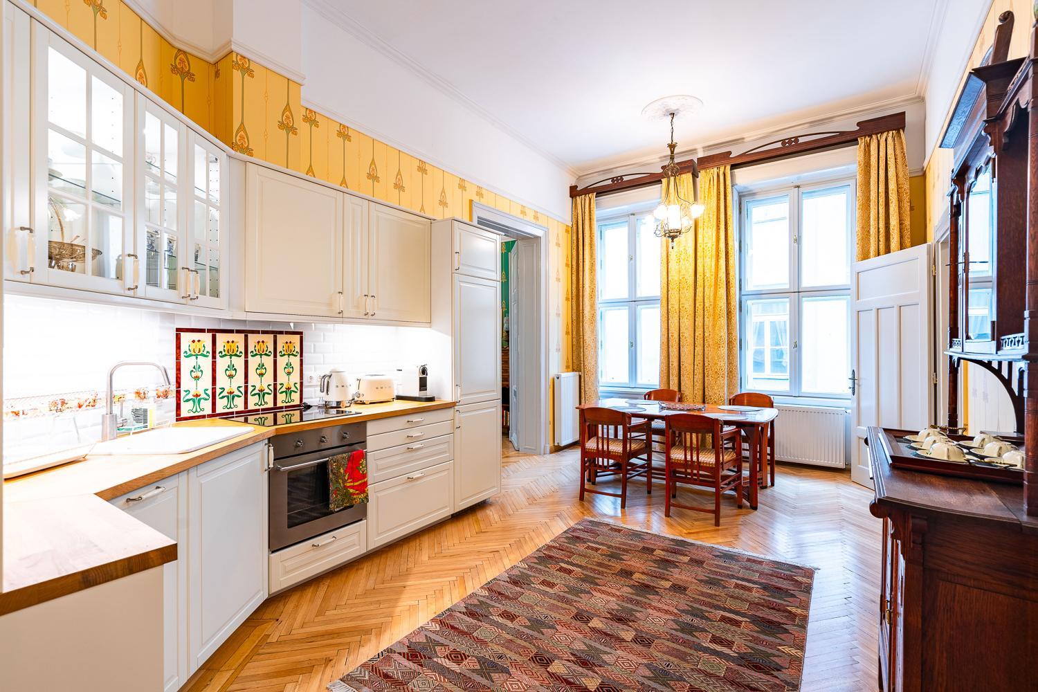 Luxury Art Nouveau apartment next to Parliament building view 3