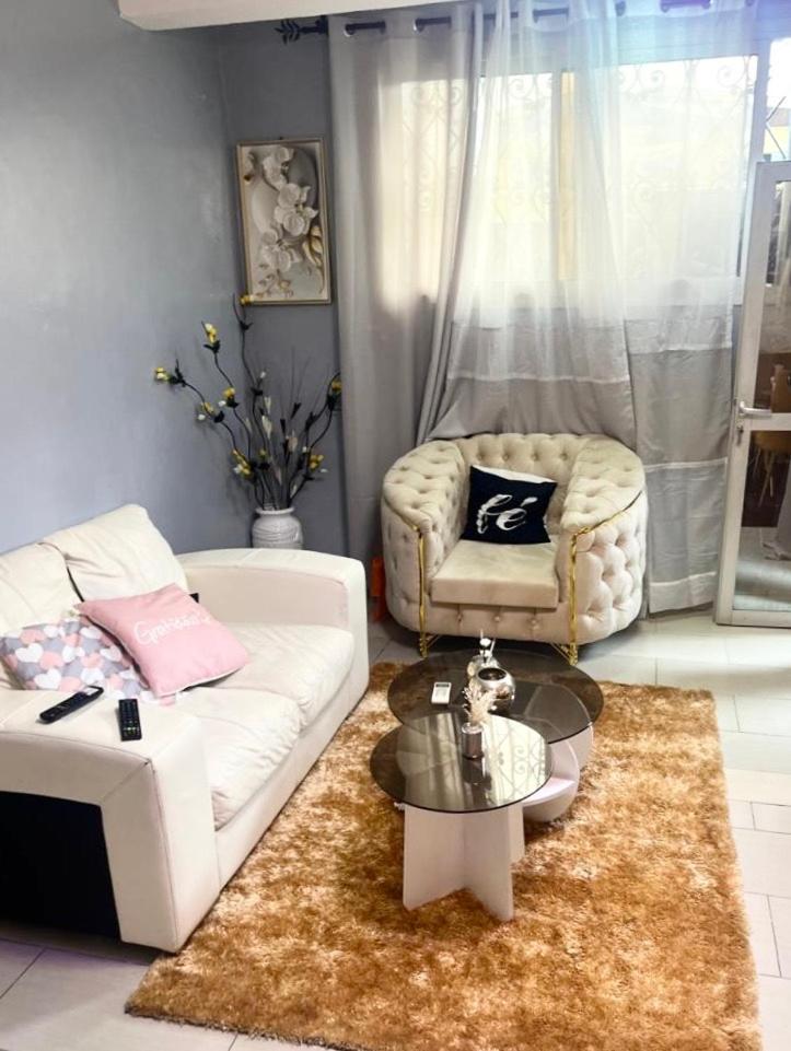 Makepe Bungalow Style