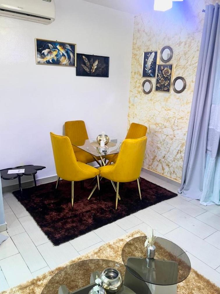 Makepe Bungalow Style