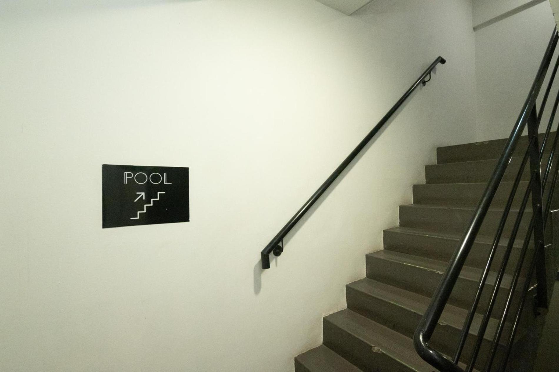 One Bedroom Apartment in Adderley Street view 3