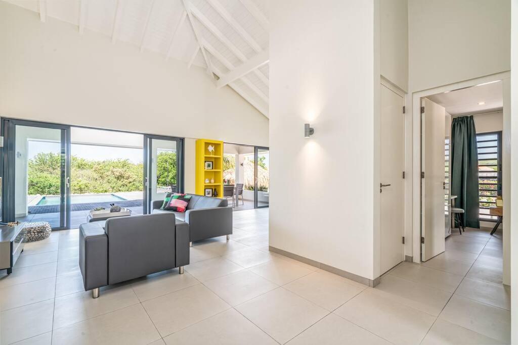 Luxe villa op Coral Estate 1 min lopen van zee