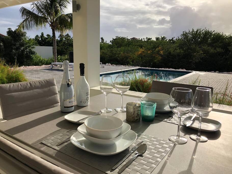 Luxe villa op Coral Estate 1 min lopen van zee